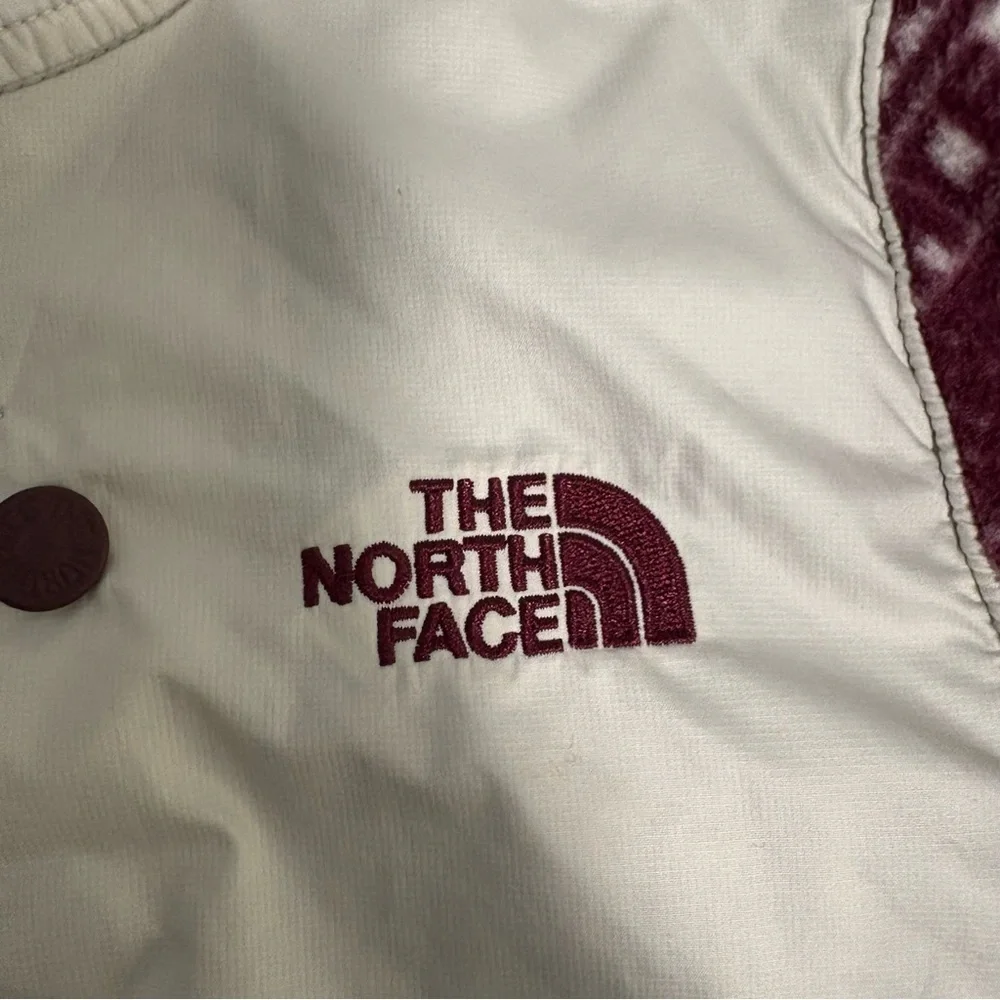 The North Face burgundy and White Patterned Jacket - Picture 3 of 6